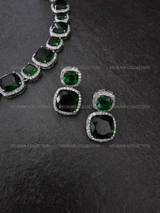 Gema Emerald Green Necklace Set