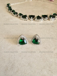 Matrix Emerald Necklace Set