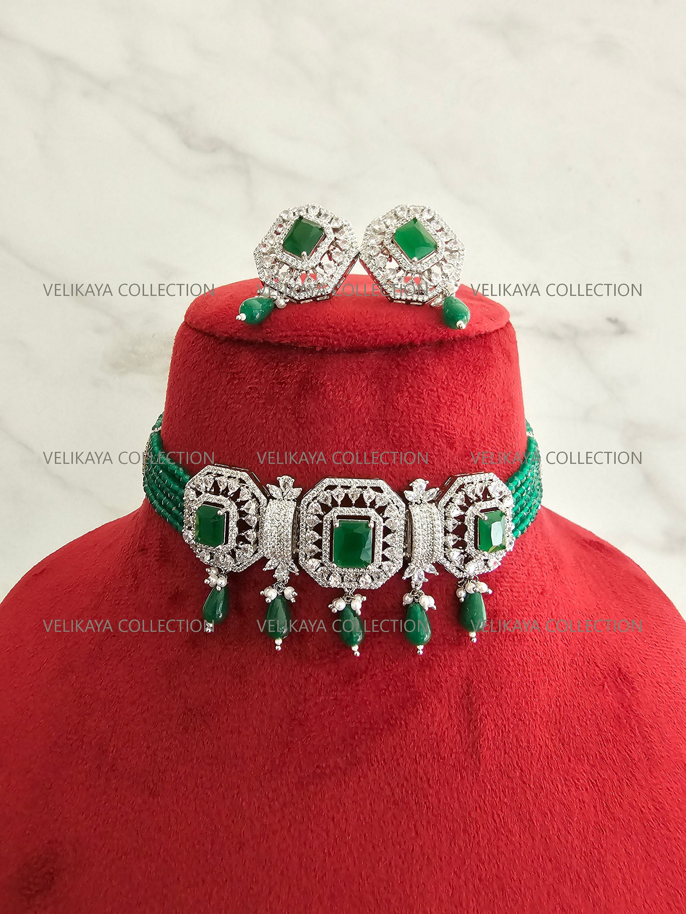 Emerald Victorian Choker Necklace Set