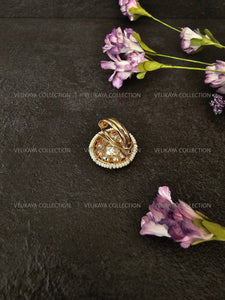 Oval Kundan Ring in Ruby