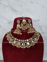 Load image into Gallery viewer, Adjustable kundan necklace set with earrings &amp; jhumka. Indian wedding jewelry, kundan jewelry &amp; polki jewelry. Bollywood party wear necklace. Pakistani wedding jewelry. Perfect gift for women for weddings, reception, mehendi function, sangeet, haldi. Can wear with sarees, suits, lehenga and Indowestern dresses.
