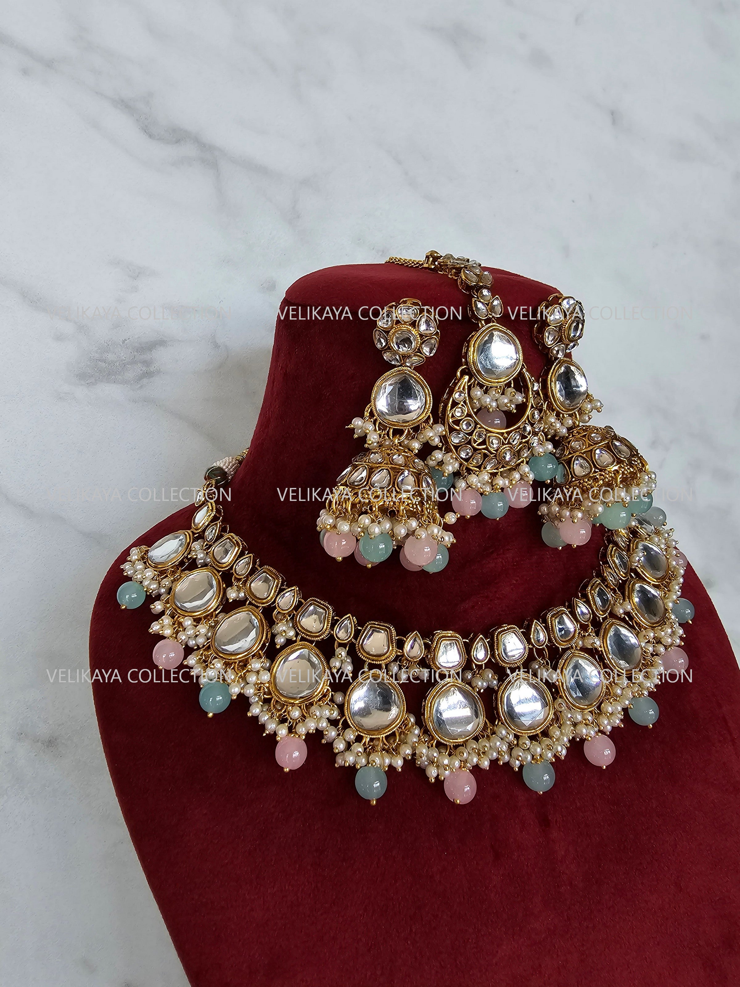 Nikki Kundan Choker Necklace Set in Mint