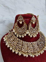 Load image into Gallery viewer, White Kundan Necklace with Chandbali Earrings &amp; Tikka
