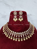 Load image into Gallery viewer, Premium gold plated Kundan choker necklace &amp; earrings. Indian wedding jewelry. Pakistani jewelry.
