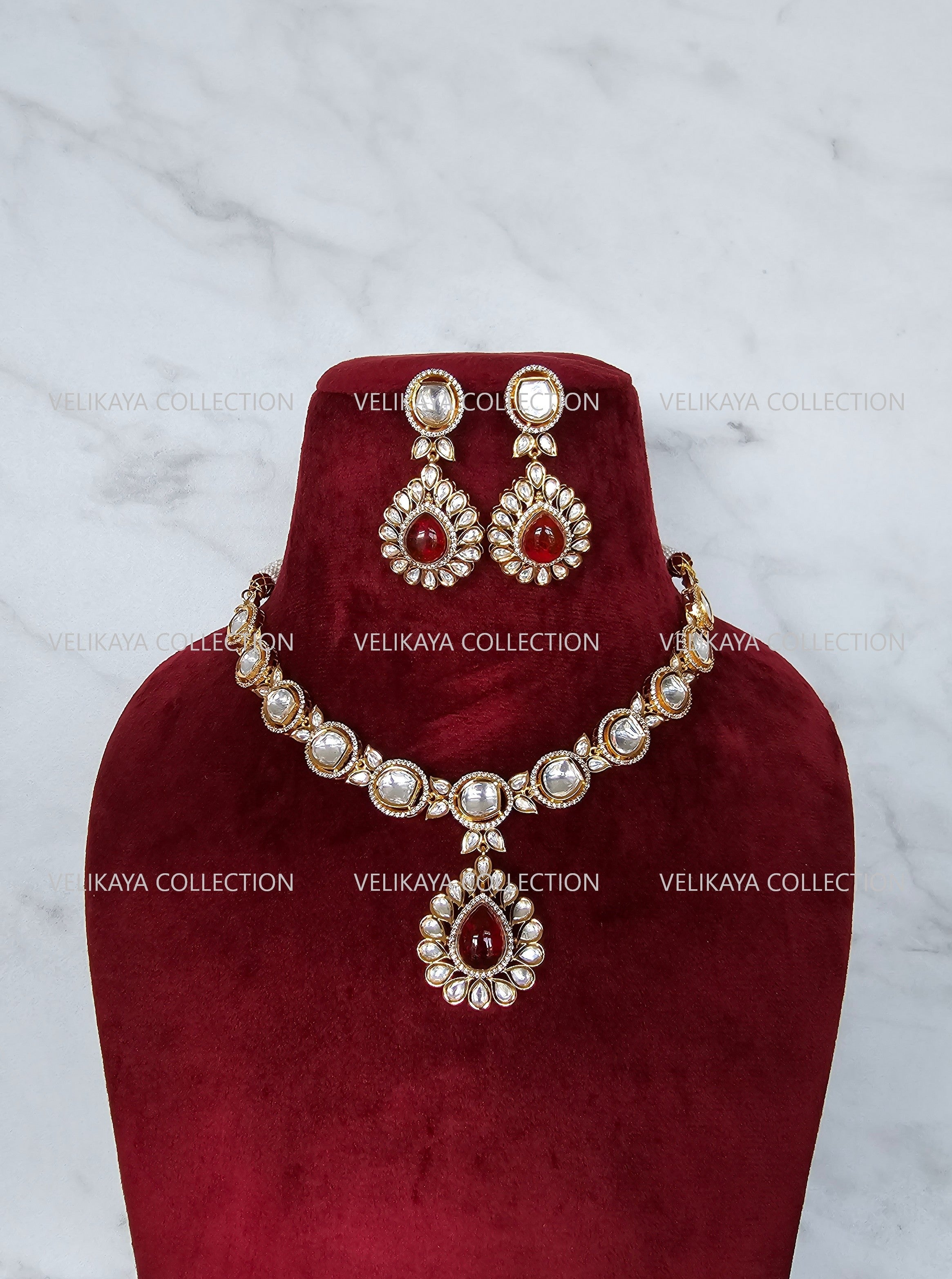 Premium gold plated Kundan choker necklace & earrings. Indian wedding jewelry. Pakistani jewelry.