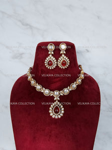 Premium gold plated Kundan choker necklace & earrings. Indian wedding jewelry. Pakistani jewelry.