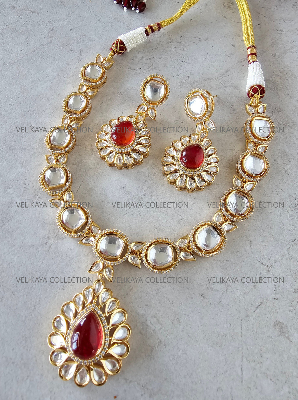 Premium gold plated Kundan choker necklace & earrings. Indian wedding jewelry. Pakistani jewelry.