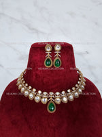 Load image into Gallery viewer, Sani Emerald Green Kundan Necklace Set
