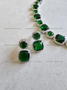 Gema Emerald Green Necklace Set