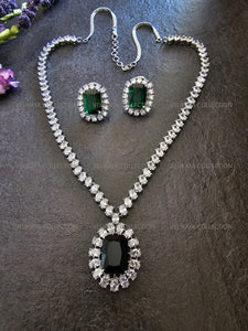 Inaya Green Pendant Necklace & Earrings