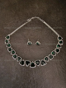 Matrix Emerald Necklace Set