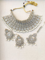 Load image into Gallery viewer, Nyka White Pakistani Bridal Necklace Chaandbali Tikka
