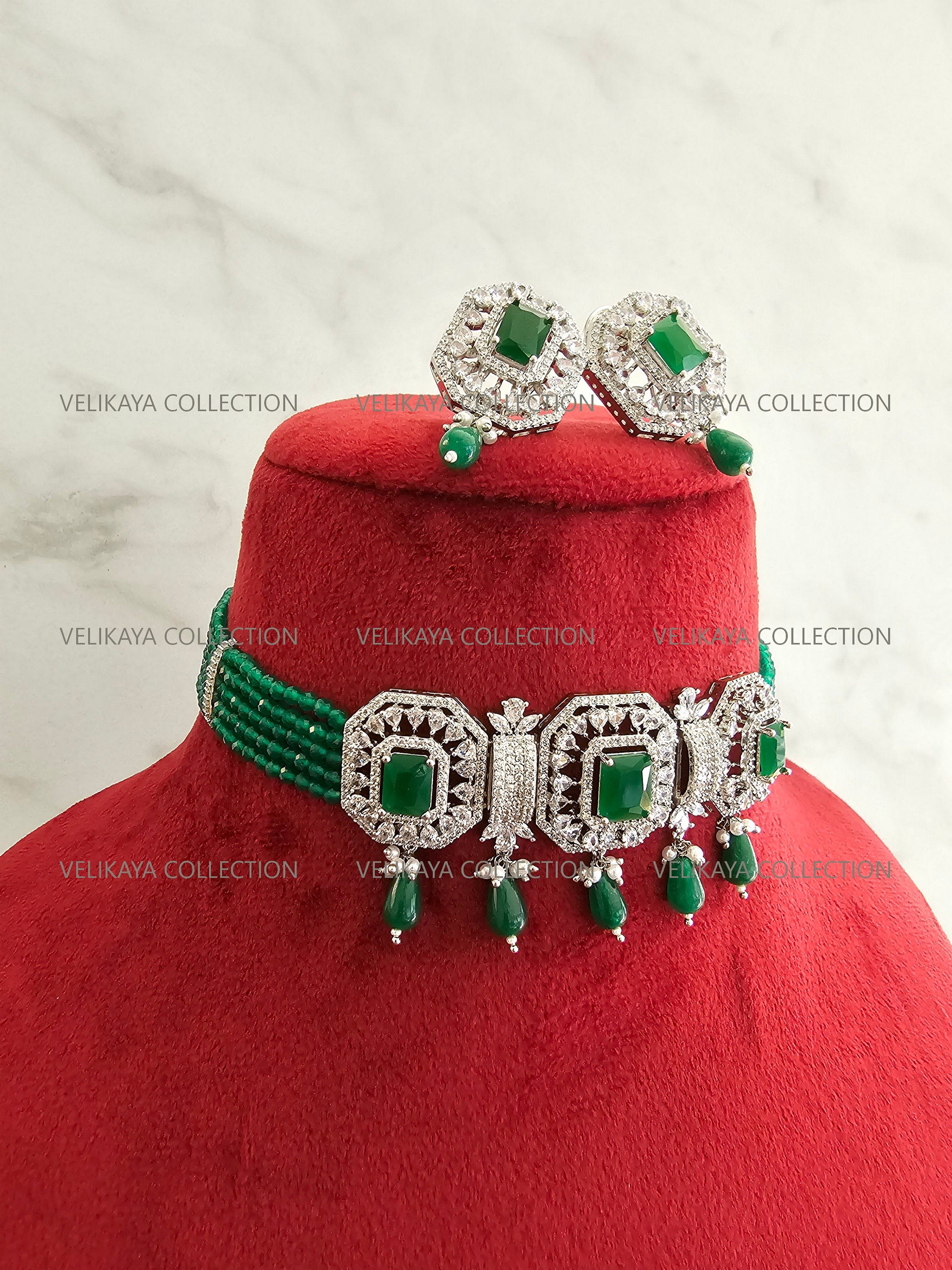 Emerald Victorian Choker Necklace Set