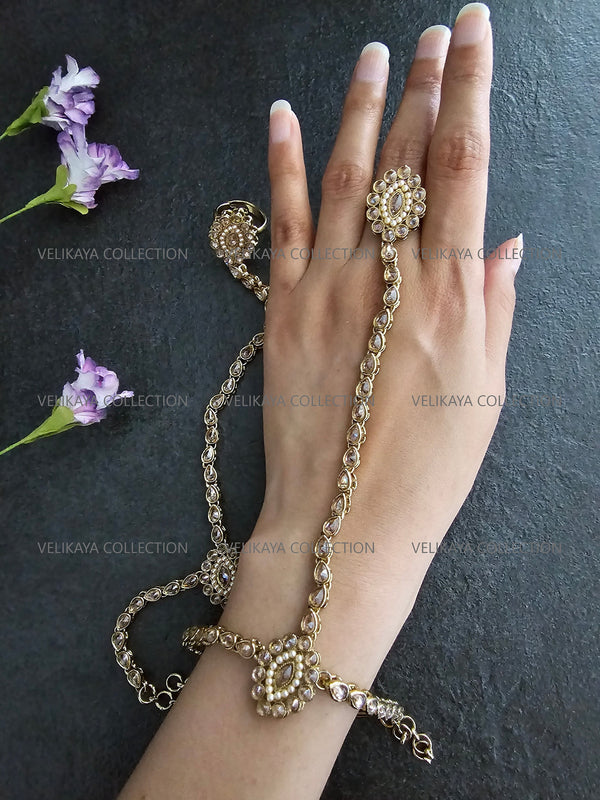 Gini Antique Gold Hand Harness