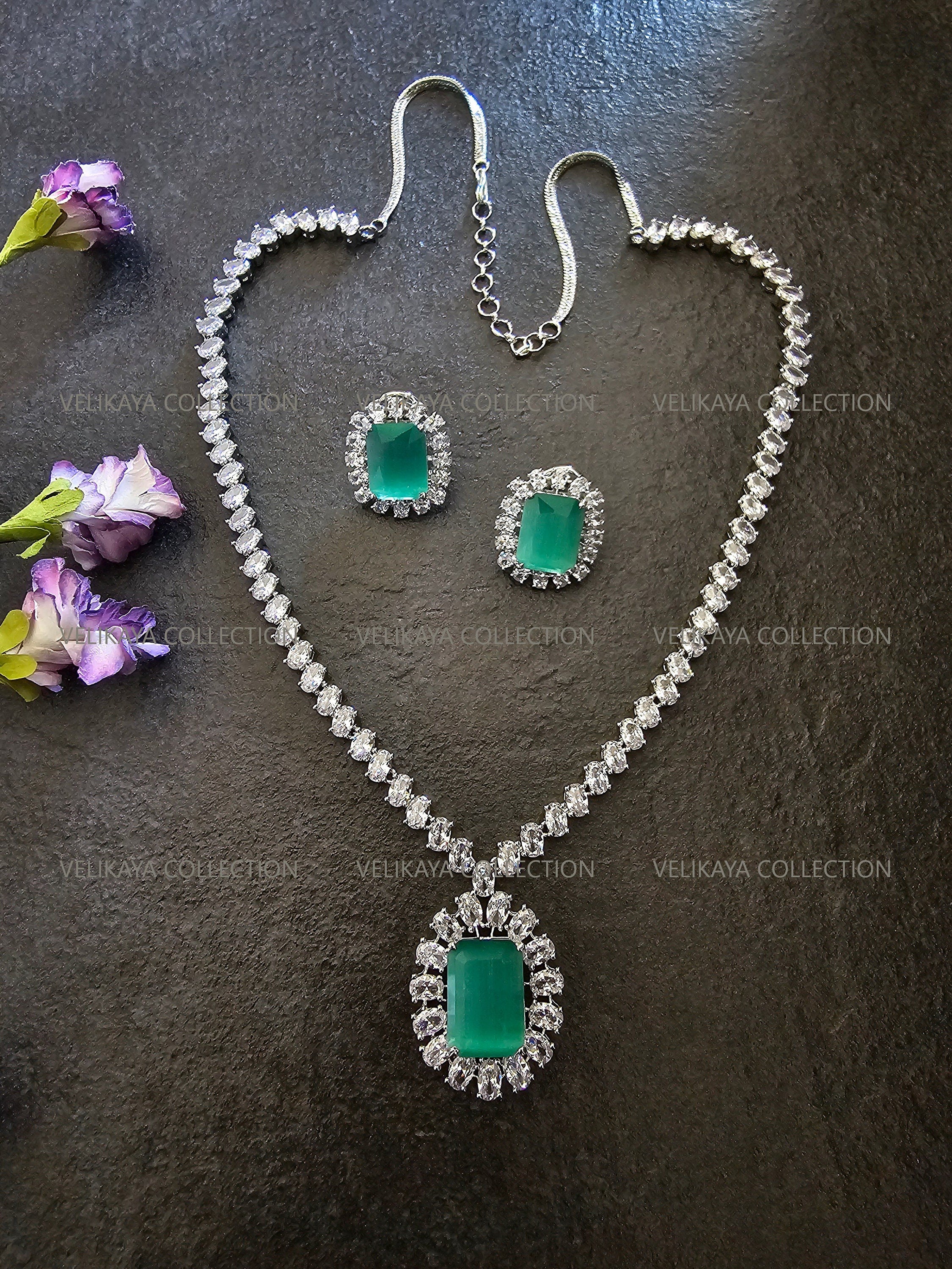 Inaya Blue Pendant Necklace & Earrings