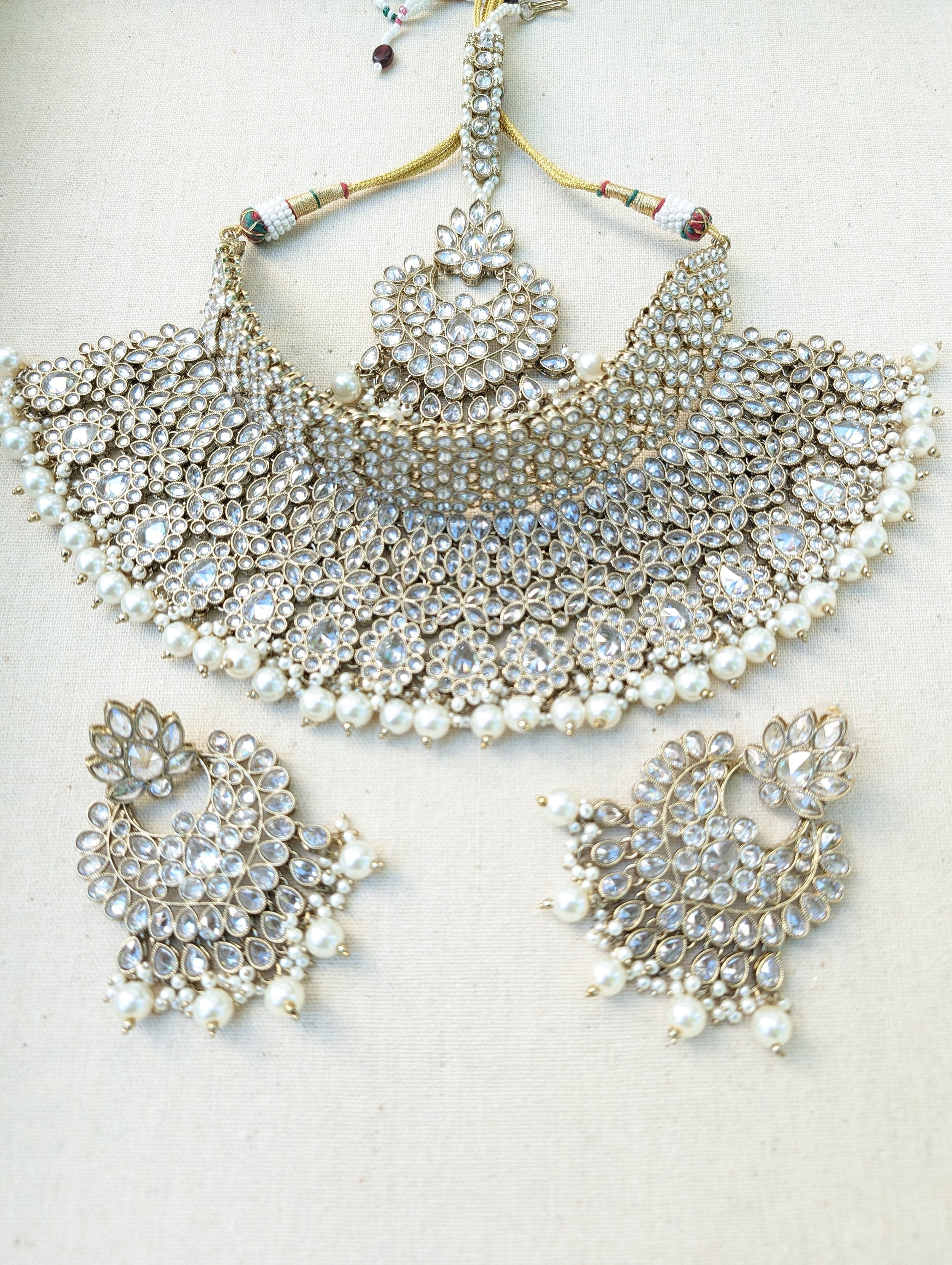 Nyka White Pakistani Bridal Necklace Chaandbali Tikka