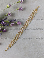 Load image into Gallery viewer, Sneha Pearl Kundan Headband or Sheeshphool
