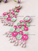 Load image into Gallery viewer, Flower Beaded Earrings
