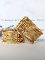 Load image into Gallery viewer, Doli Antique Gold plated Wedding Bracelet
