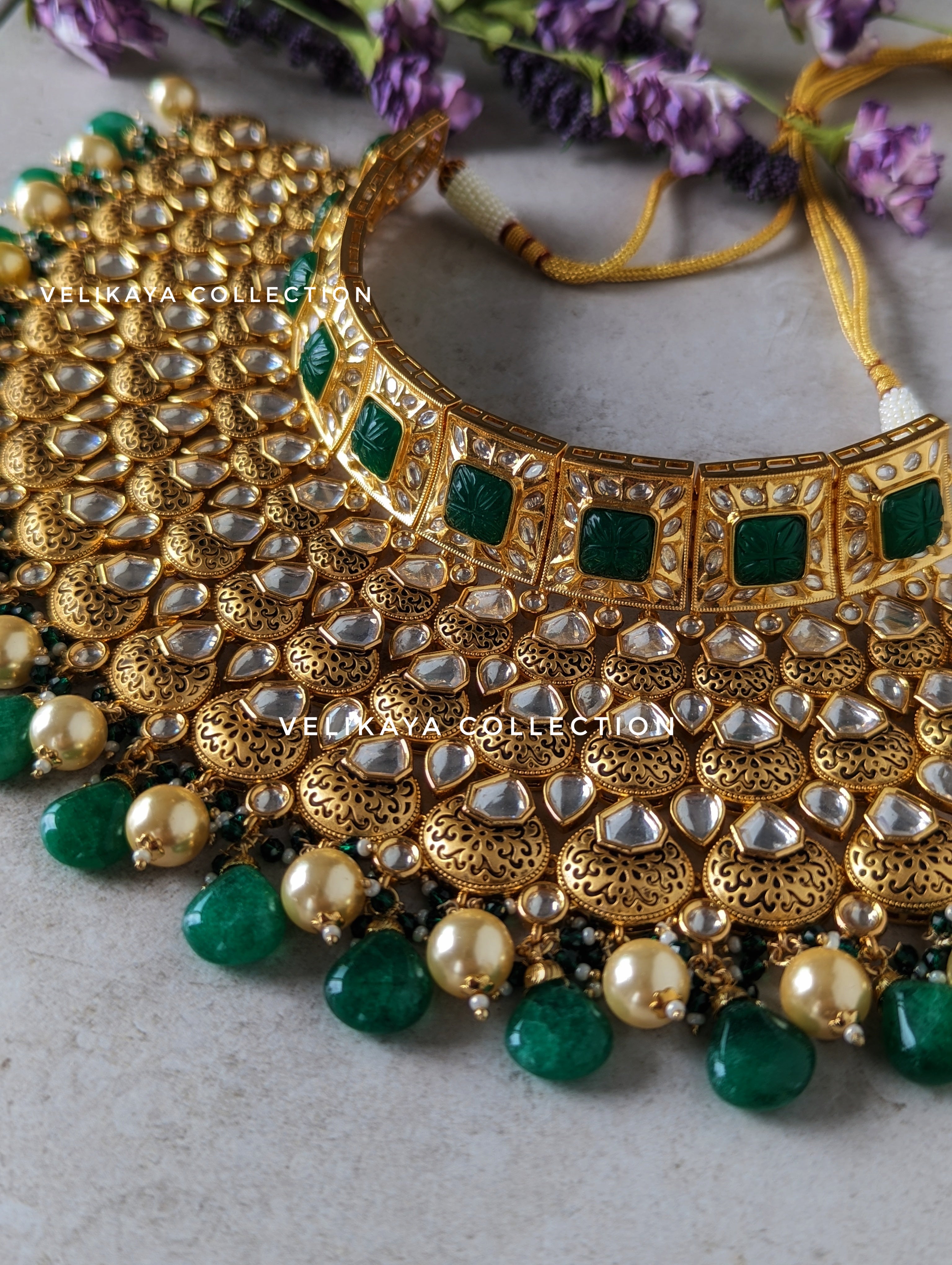 Emerald Green Kundan Choker Necklace Set