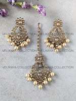 Load image into Gallery viewer, Zainab Pearl Antique Gold Plated Polki Earrings &amp; Tikka
