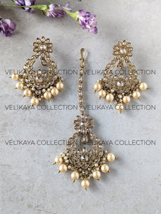 Zainab Pearl Antique Gold Plated Polki Earrings & Tikka