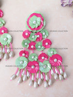 Load image into Gallery viewer, Flower Beaded Earrings
