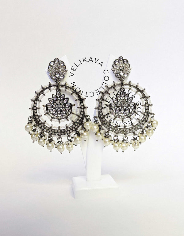 BLACK CHANDBALI EARRINGS